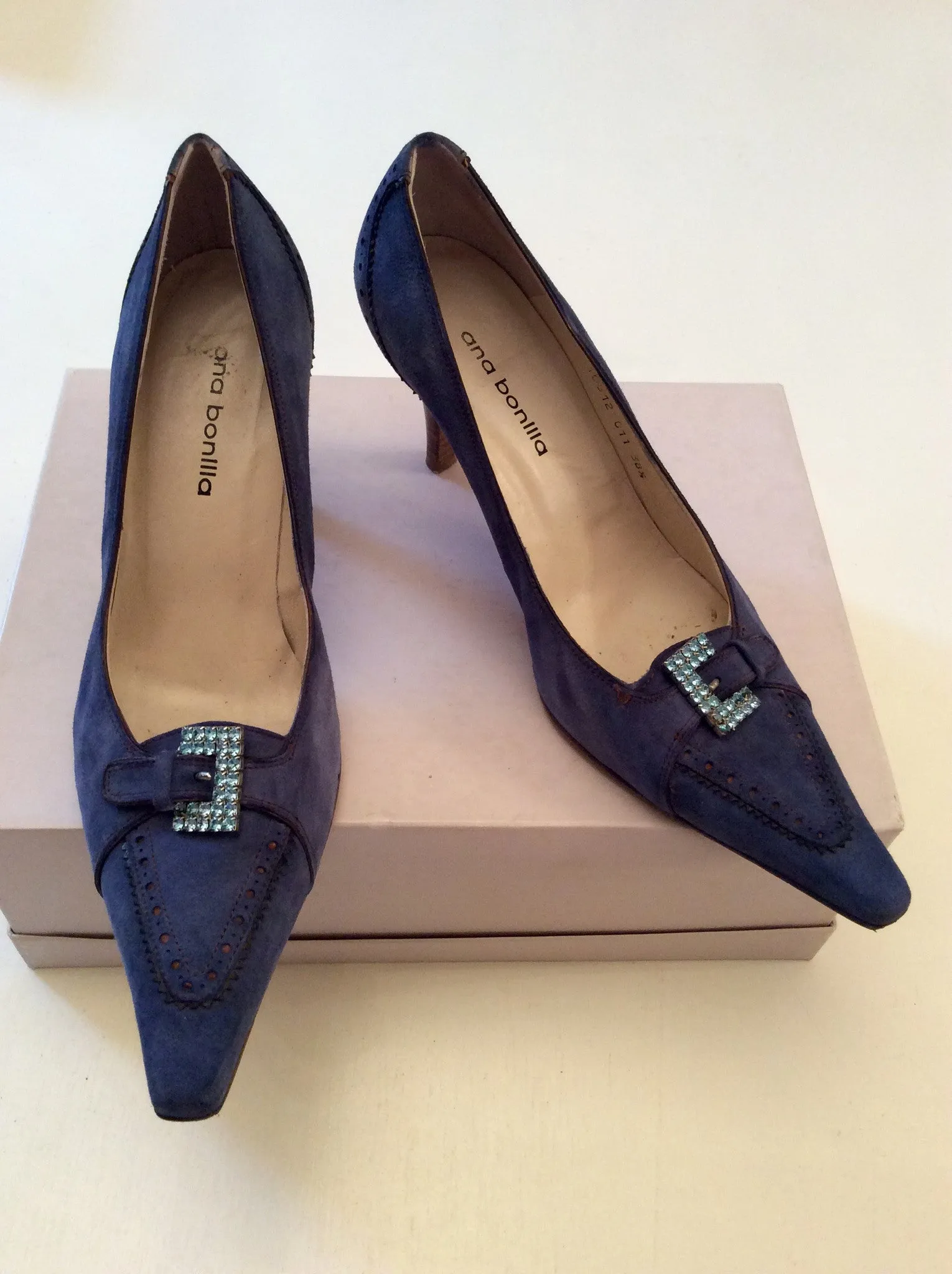 ANA BONILLA BLUE SUEDE HEELS SIZE 5.5/38.5