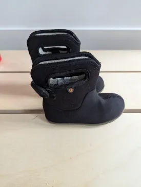 BOGS Winter boots (8C)