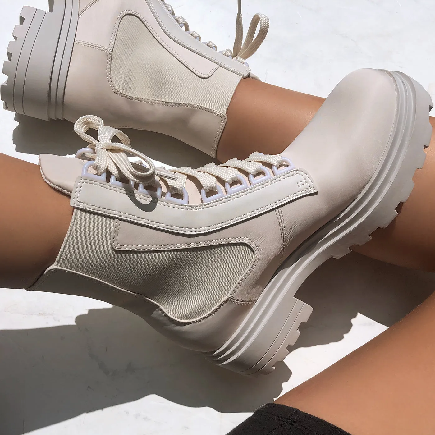 OTBT - COMMANDER in KHAKI Combat Boots